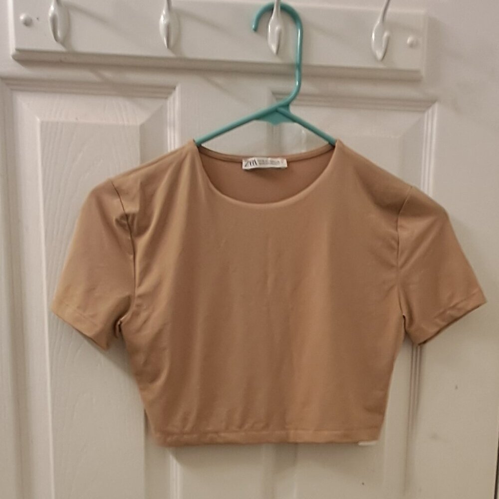 Zara Cropped Top in Tan color, size M